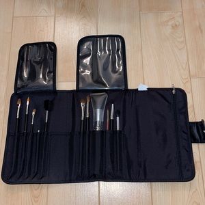 NEW Makeup brush/case set